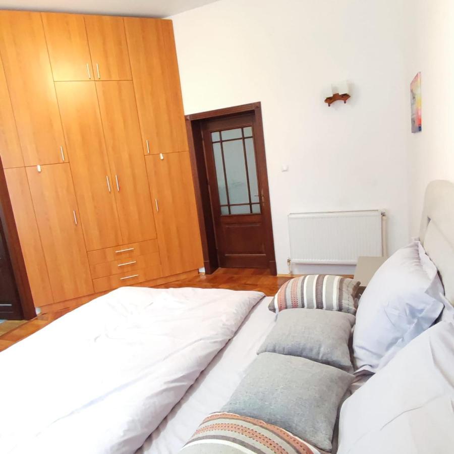 Appartement Center Haus à Bucarest Extérieur photo
