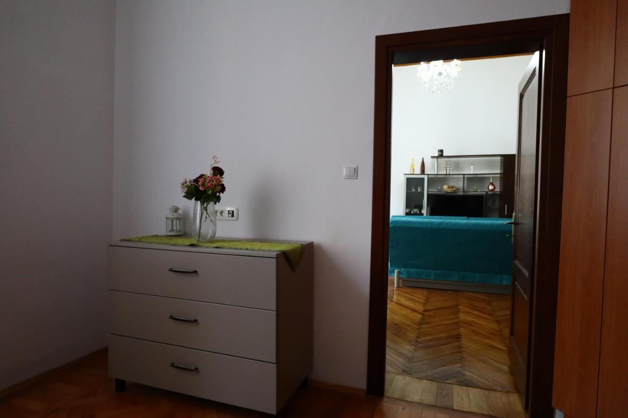 Appartement Center Haus à Bucarest Extérieur photo